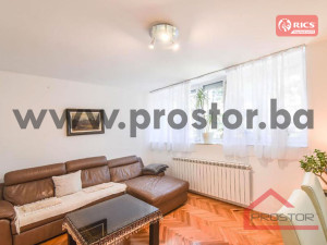 PROSTOR izdaje:Trosoban stan, 75m2, Višnjik