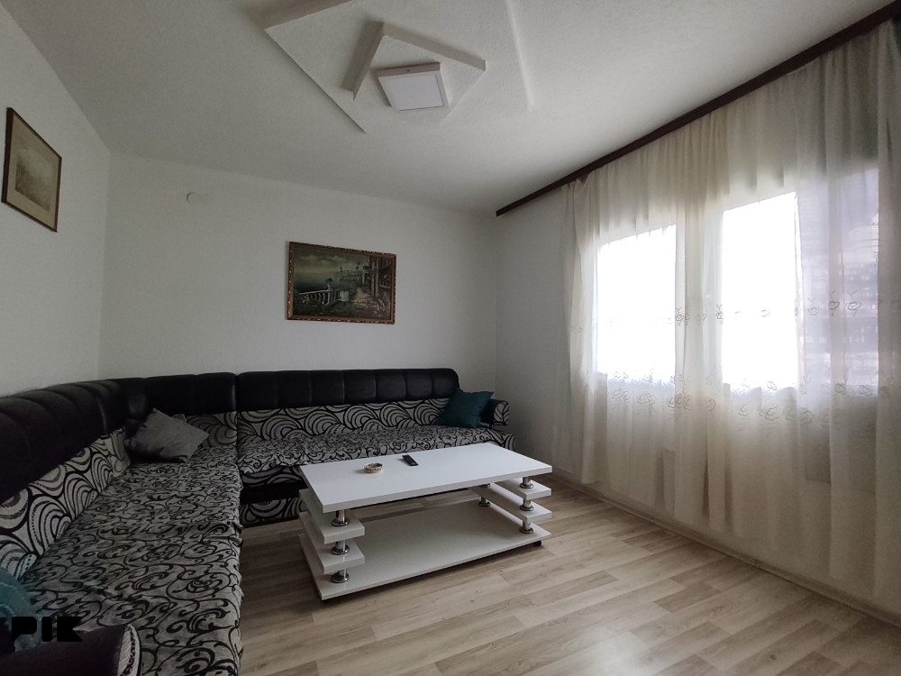 POFALICI / DVOSOBAN STAN / HUMSKA ULICA 3