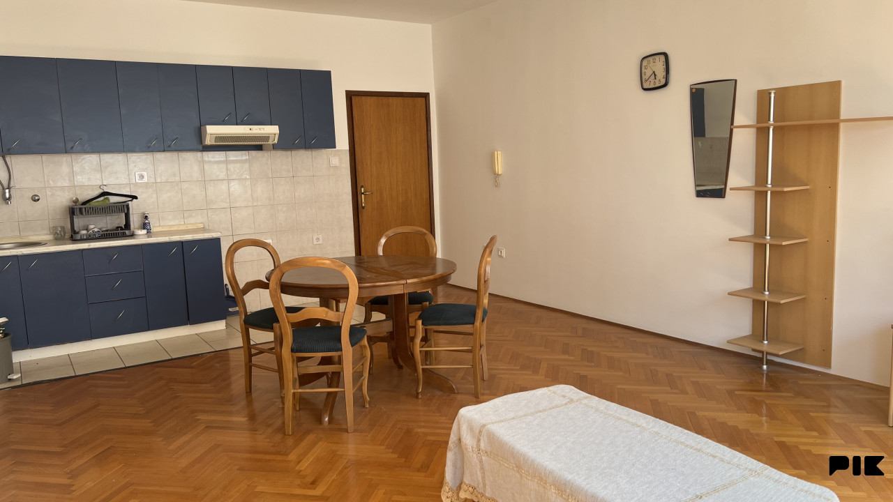 Na prodaju stan u STROGOM centru Bijeljine 3