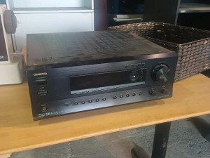 POJACALO ONKYO TX- DS696