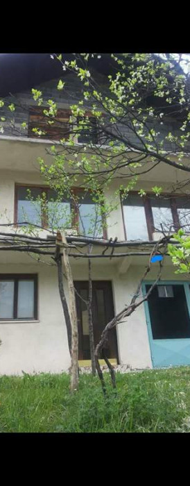 Kuća Zenica, Janjac, 280m2 i zemlje 900m2 vlasnik 1/1 Prodaja 2