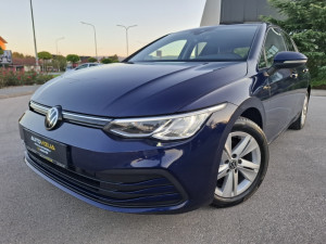 VW GOLF 8 2.0 TDI 2021.G. LIMUZINA ODLICNO STANJE