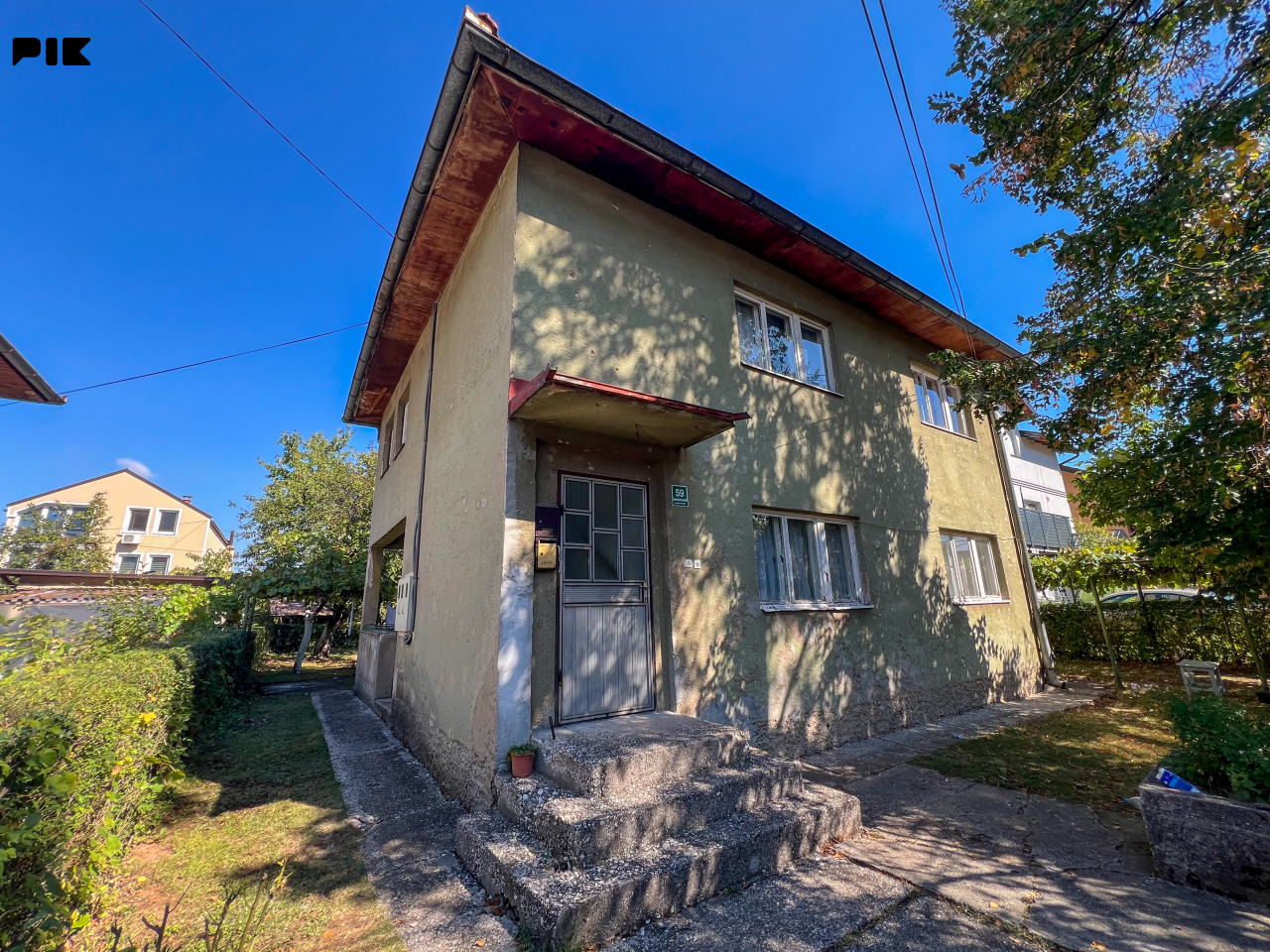 Kuća Sokolović Kolonija 180m2 na dvije etaže i vrt 400m2 Ilidža