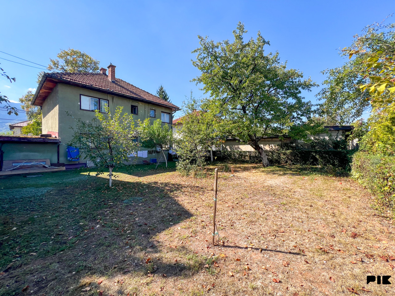 Kuća Sokolović Kolonija 180m2 na dvije etaže i vrt 400m2 Ilidža 7