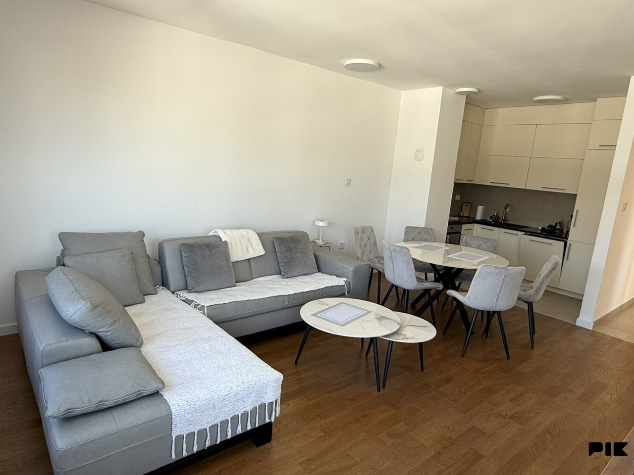 Trosoban stan 60m2 sa garažom - Naselje Park Banja Luka 2