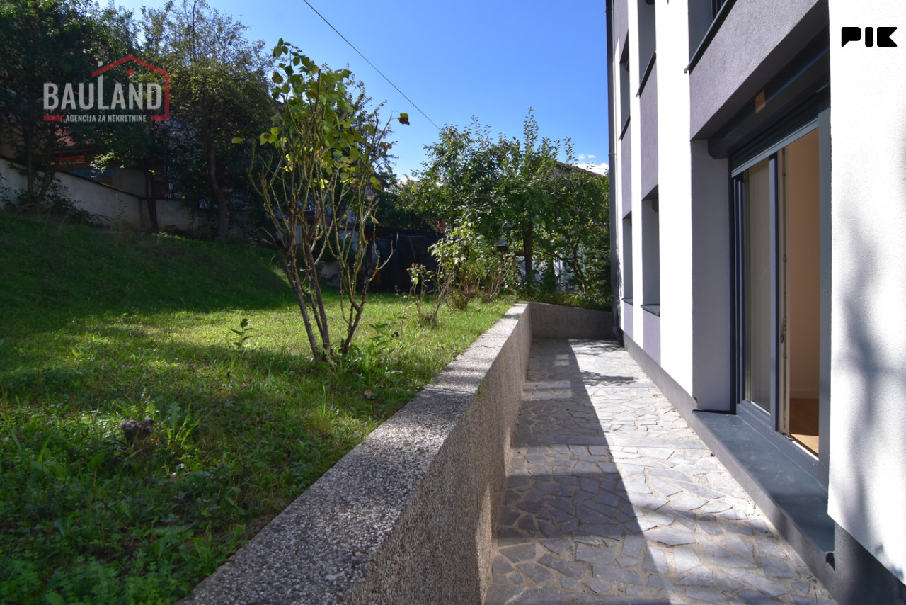 BAULAND/Moderan, dvoetažni stan 85m2/Pavla Lukača,Vraca 18