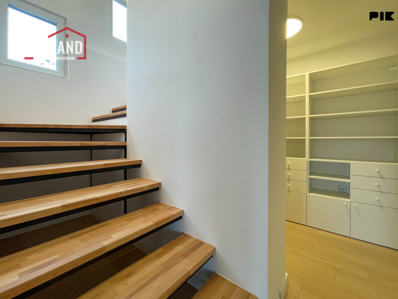 BAULAND/Moderan, dvoetažni stan 85m2/Pavla Lukača,Vraca 7