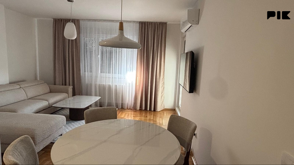 Lux Stan na dan Banja Luka sa podzemnom garazom