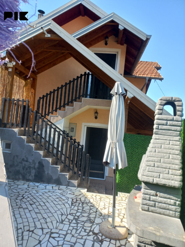 Kuća Živinice 3