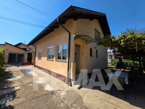 Porodična kuća na placu 620m2/Lazarevo