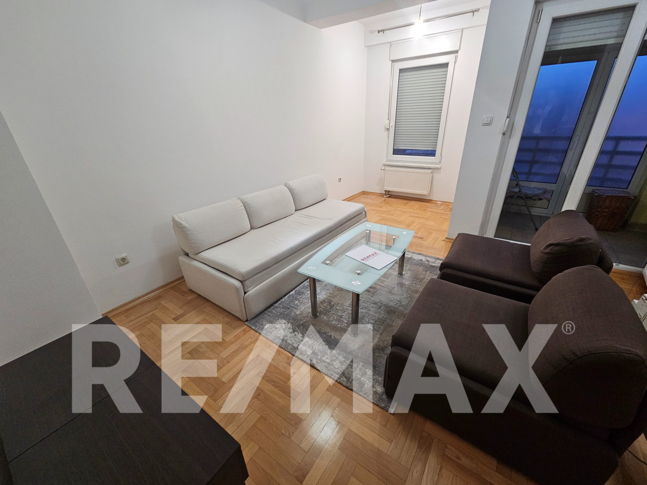 Namješten dvosoban stan 40m2/ kod Tropic centra