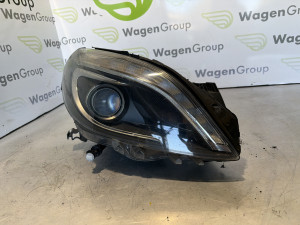 Far xenon LED desni Mercedes W246 2015