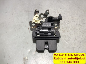 Brava GEPEKA Audi A6 4G C7 karavan 2016 8R0827505A BG8