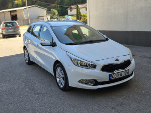 Kia cee'd / Ceed 1.6 CRDI 2014 Automatik REG 5/2027