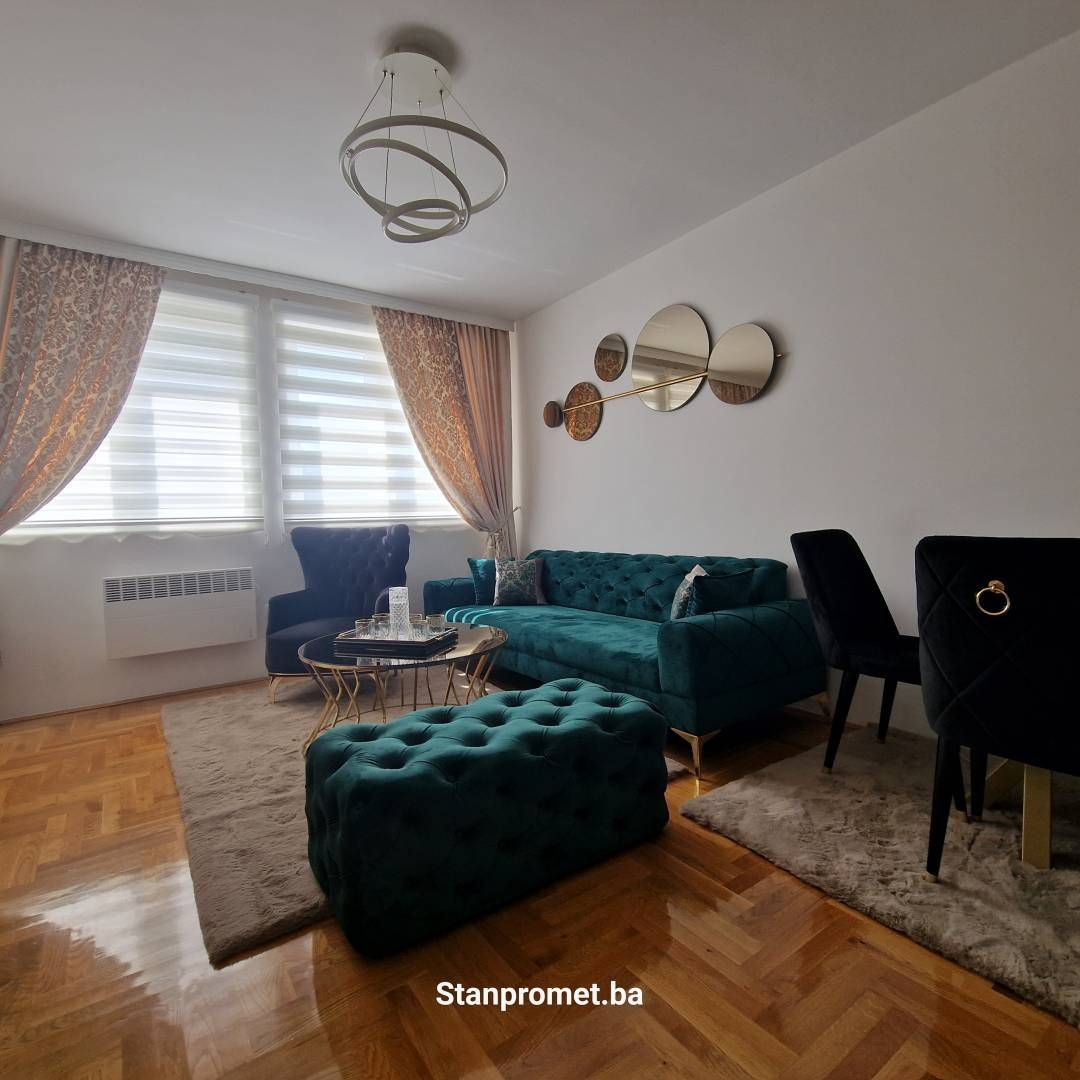 Vrhunski stan sa 3 spavaće sobe novoopremljen 83m2  Istočno 2