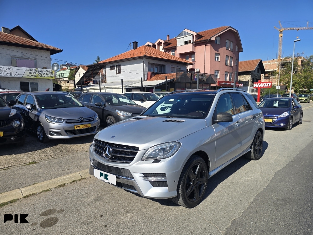 Mercedes-Benz ML 350 BLUETEC AMG  4MATIC 4X4 4WD W166 065525542