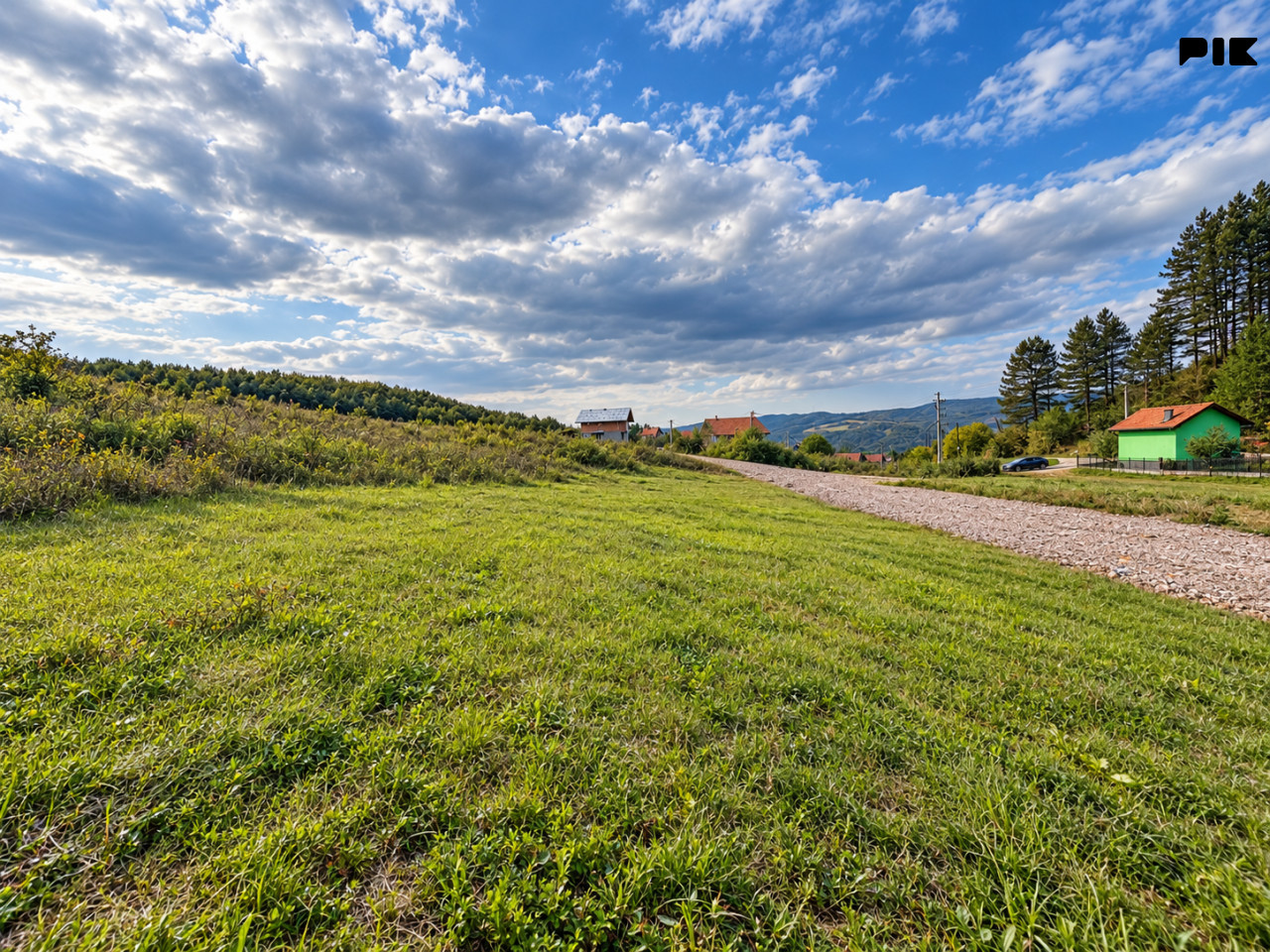 Zemljište sa građevinskom markicom od 511m2 - Ilijas