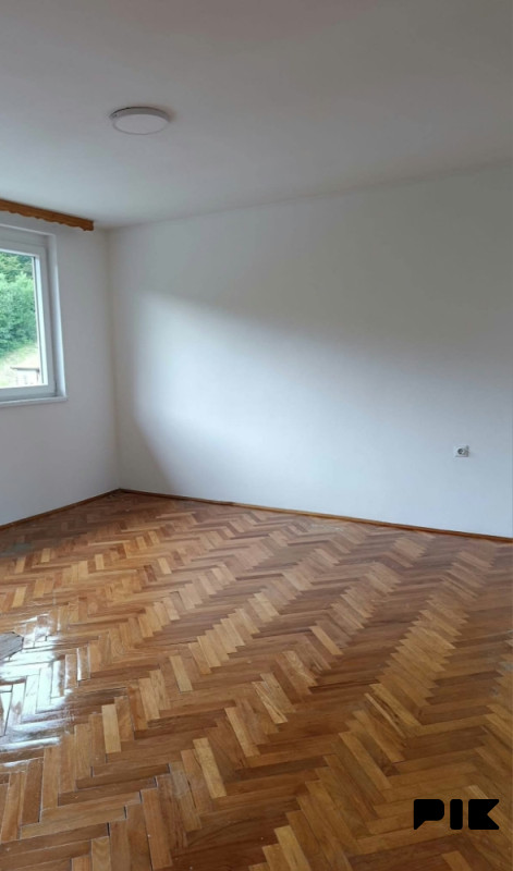 Stan/apartman Novi Travnik 2