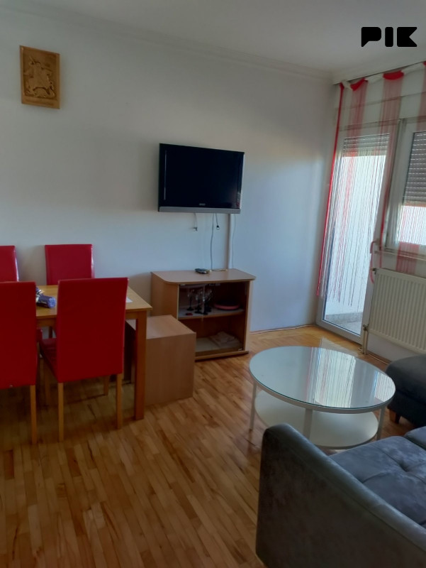 Stan 47m3 Bijeljina centar