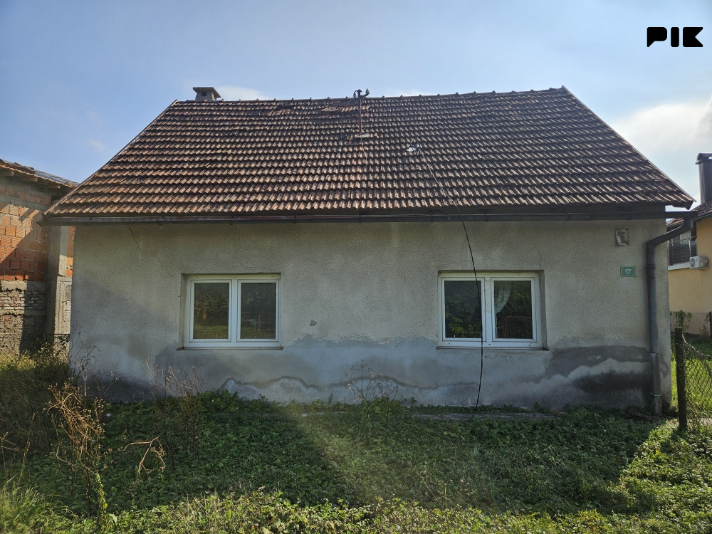 Kuća sa okućnicom u Bihaću - 695m2 u Mirze Delibašića 2