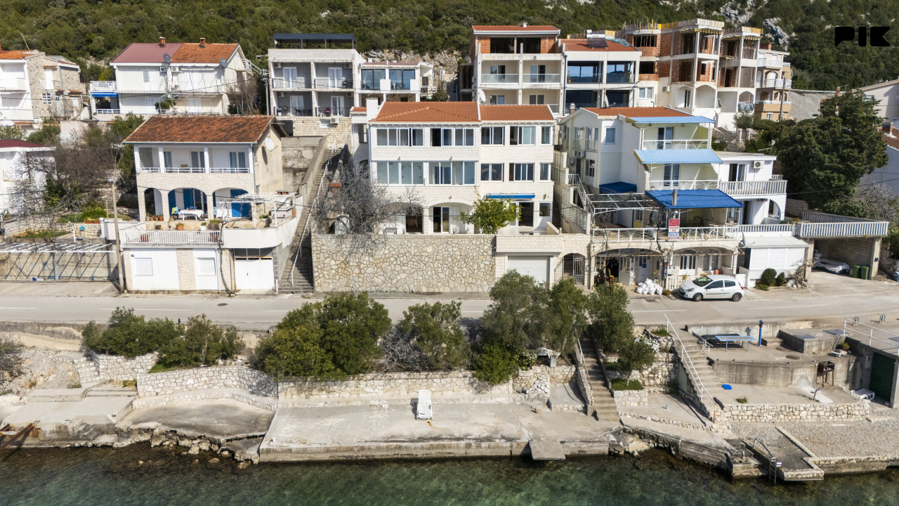 Villa Neum, 7 apartmana, 470 m2 i doživotna koncesija na plažu 2