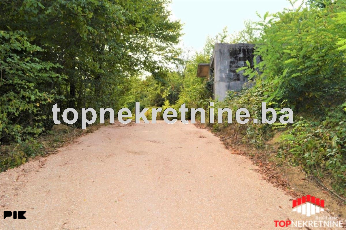 Zemljišna parcela ukupne površine 1804m2, Dobroševići 3