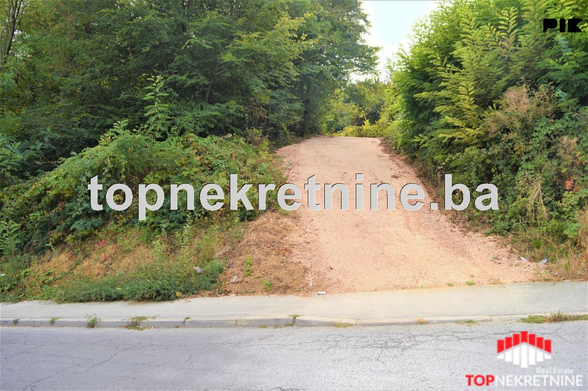 Zemljište ukupne površine 1804m2 u Ahatovićkoj ulici, Dobroševići
