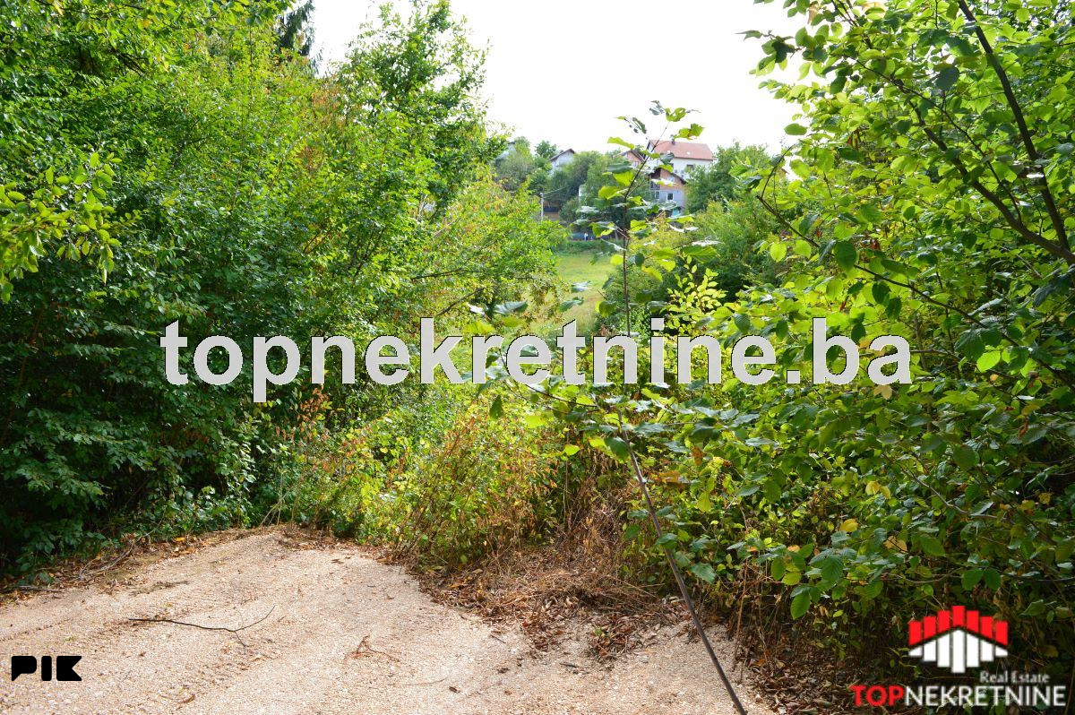 Zemljište ukupne površine 1804m2 u Ahatovićkoj ulici, Dobroševići 4