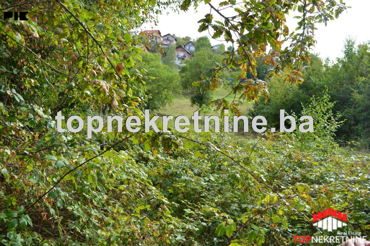 Zemljište ukupne površine 1804m2 u Ahatovićkoj ulici, Dobroševići 5