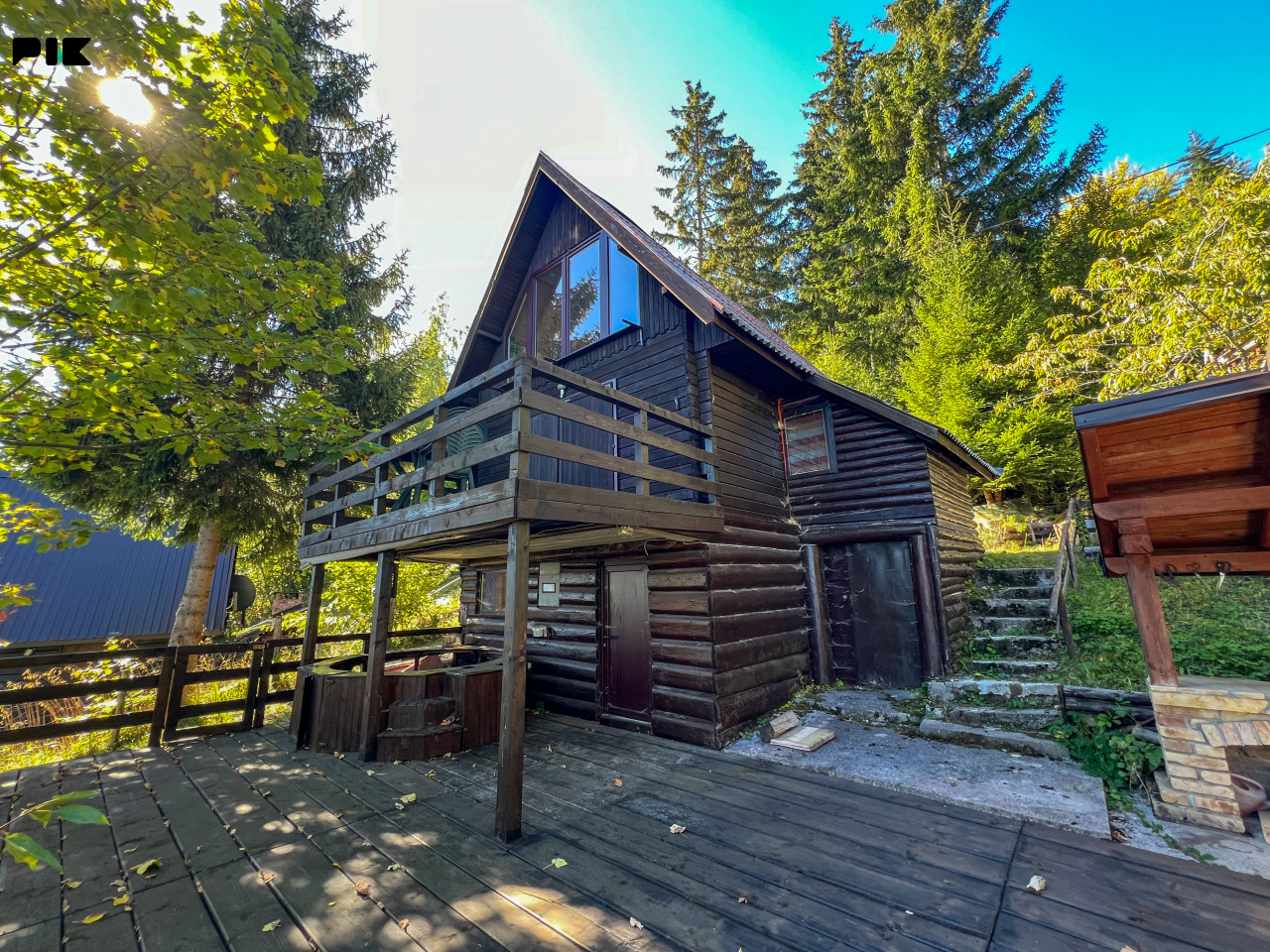 Vikendica Trebević 50m2 sa panoramskim pogledom i 800m2 zemljišta