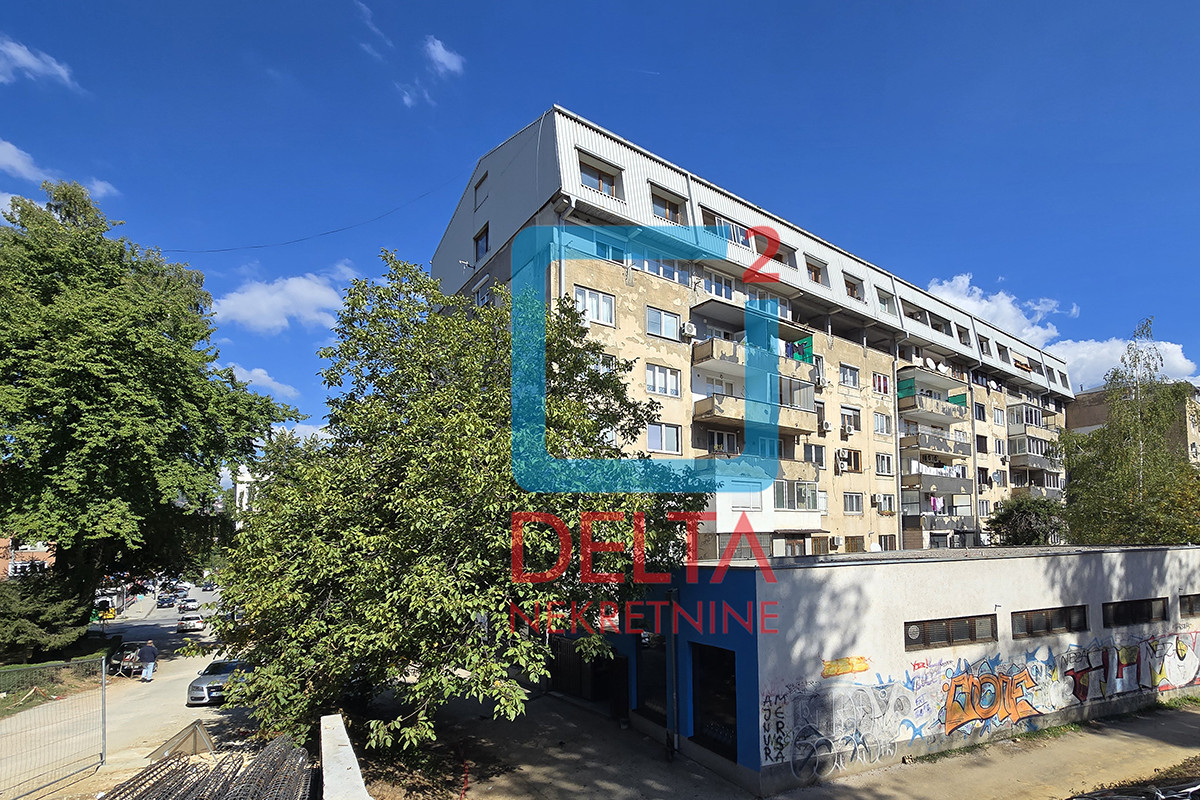 Dvosoban stan sa prostranom terasom od 15m2 / Grbavica / Kovačići