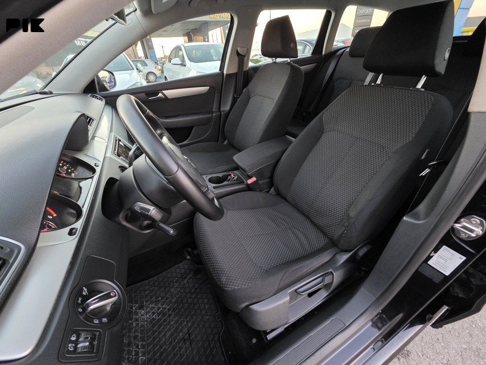 Volkswagen Passat 2011