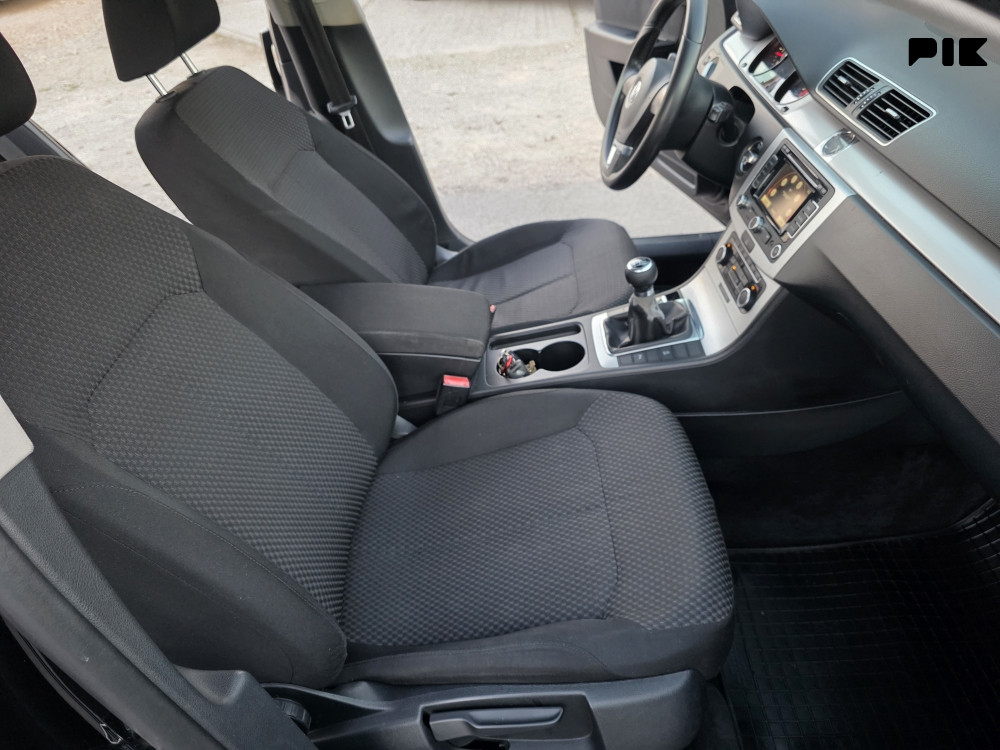 Volkswagen Passat 2011