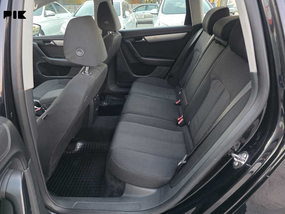 Volkswagen Passat 2011