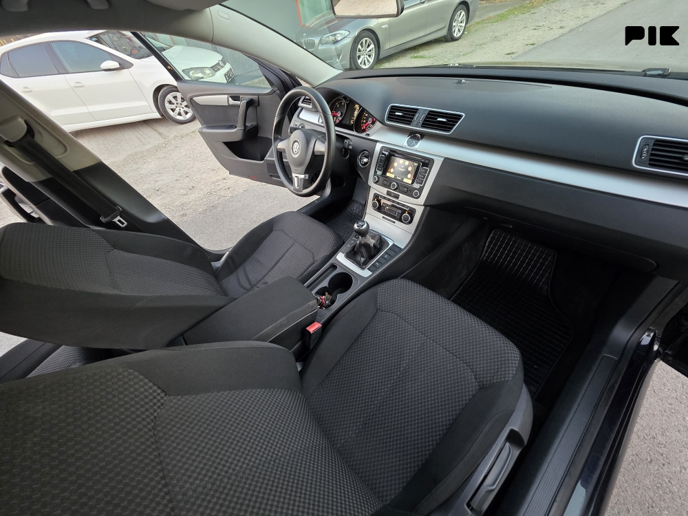 Volkswagen Passat 2011