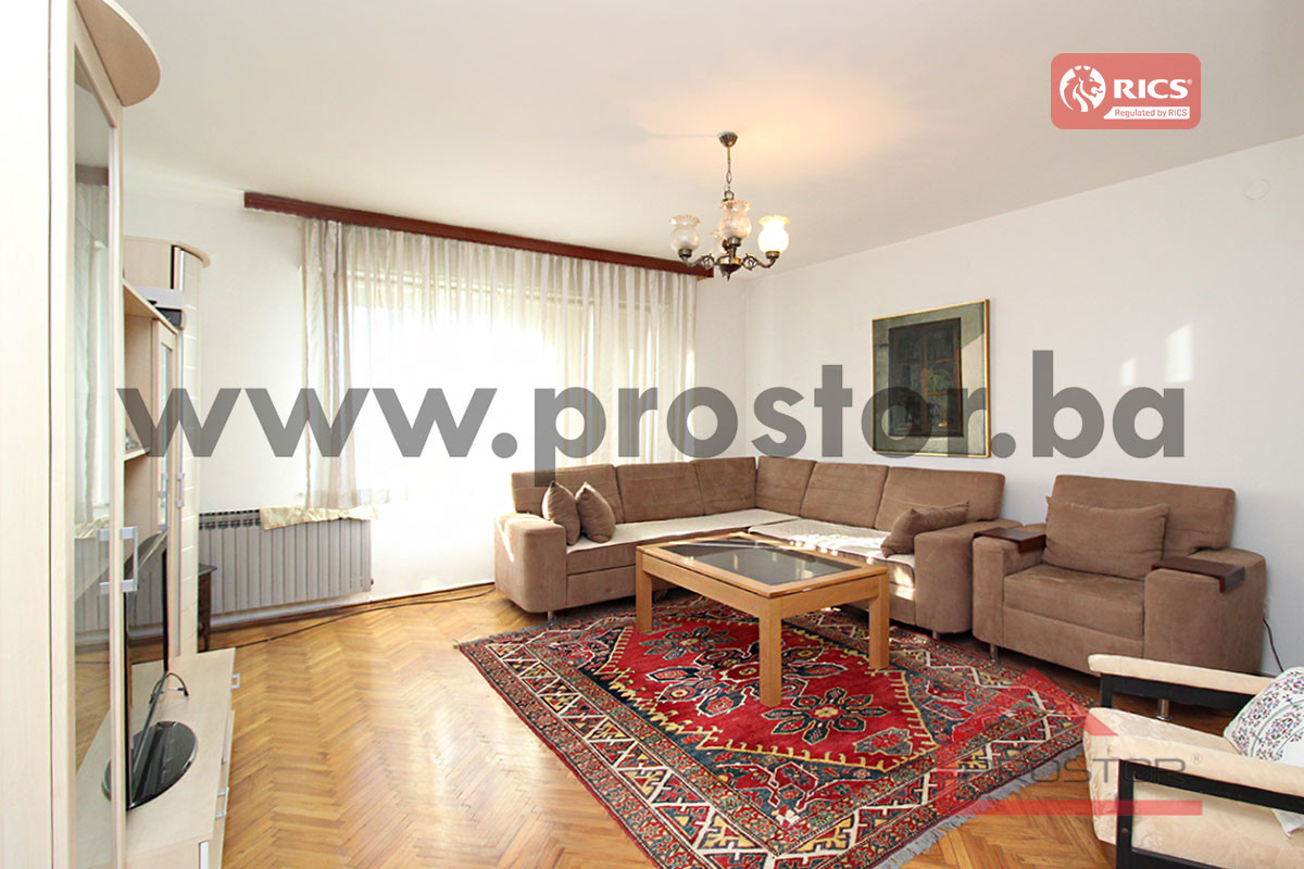 PROSTOR prodaje:Trosoban stan, 82m2, Centar 2