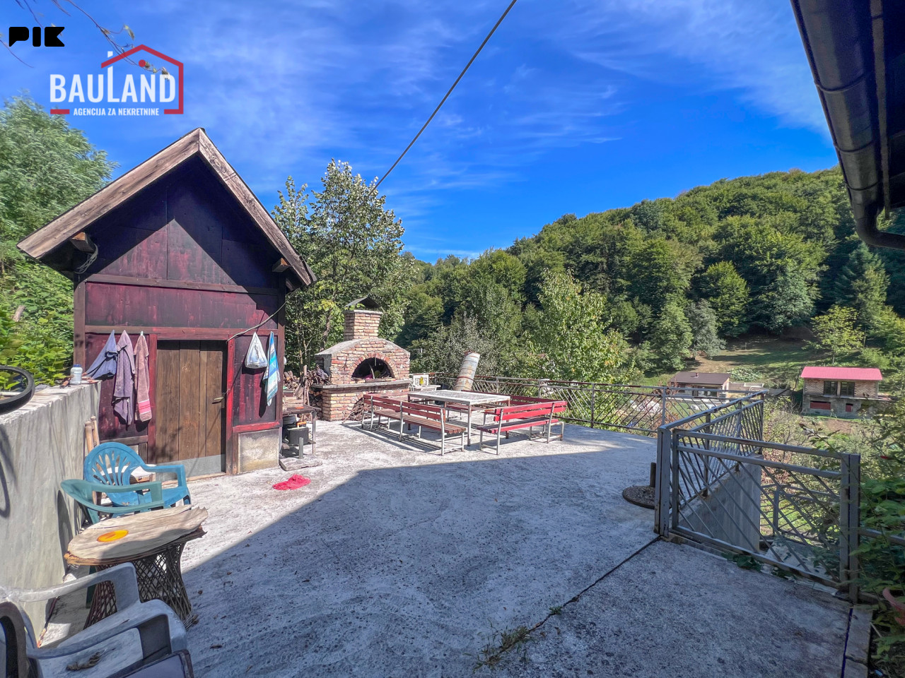 Vikendica na parceli površine 864m2 u naselju Rječica, Novi Grad 2