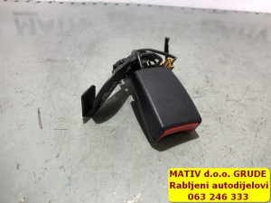 Utikač pojasa zadnji Audi A6 4G C7 karavan 4G0857740B 4G0857739A