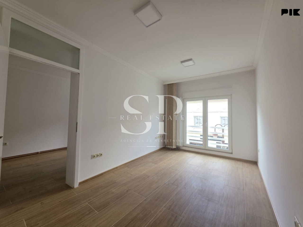 Poslovni prostori za iznajmiti Brčko/Centar  30m2 3