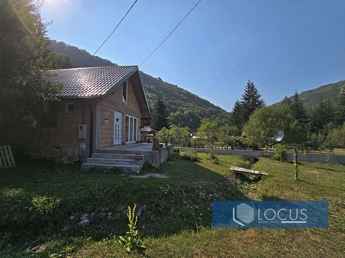 LOCUS: Vikendica u prelijepom okruženju, Luke, Trnovo 3