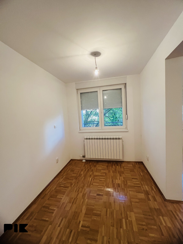 Stan Zvornik 78m2 3