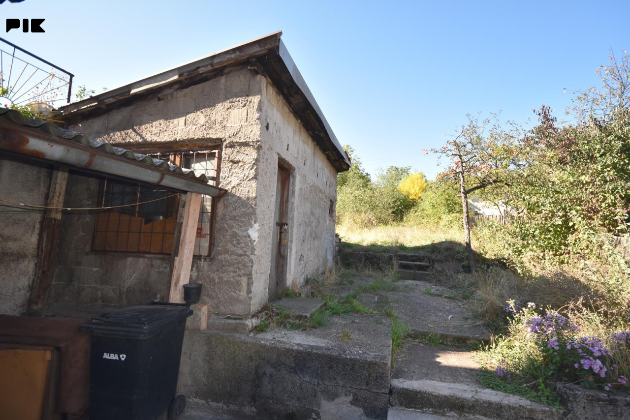 Stan u okviru kuće sa baštom - TETOVO 3