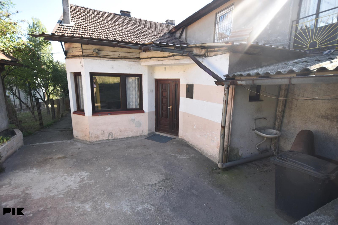 Stan u okviru kuće sa baštom - TETOVO