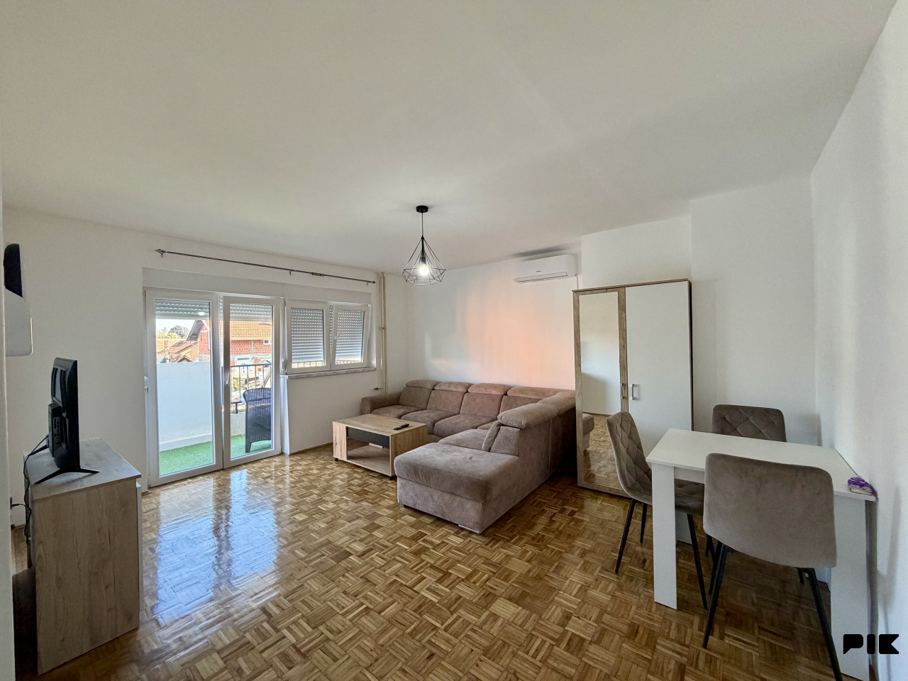Garsonjera 33 m2 - Gradiška
