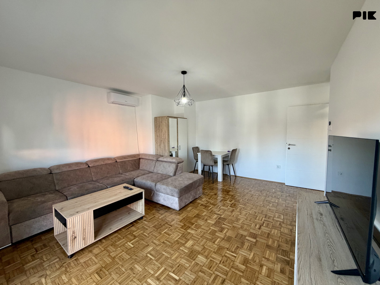 Garsonjera 33 m2 - Gradiška 2