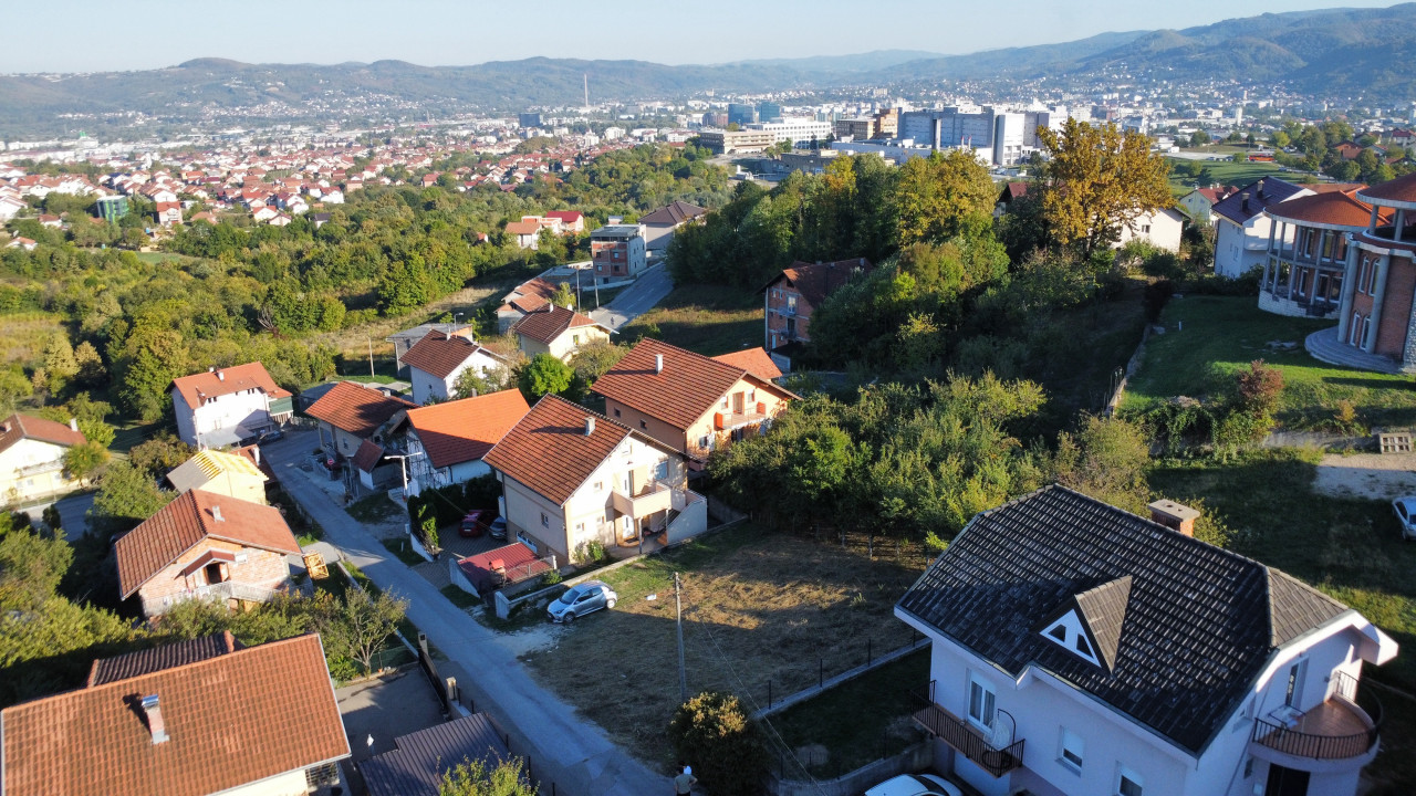 Građevinski plac sa pogledom na grad - 508 m2
