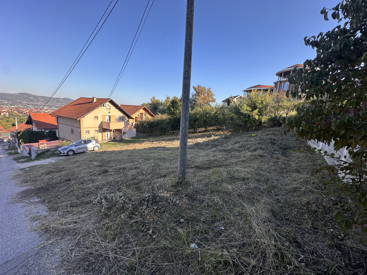 Građevinski plac sa pogledom na grad - 508 m2 3