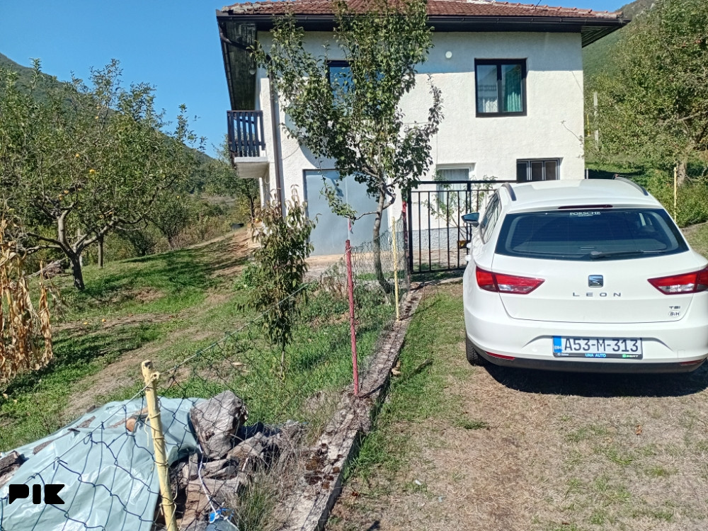 Kuća Bihać u NP Una sa 4500 m2 voćnjaka Ćukovi 2