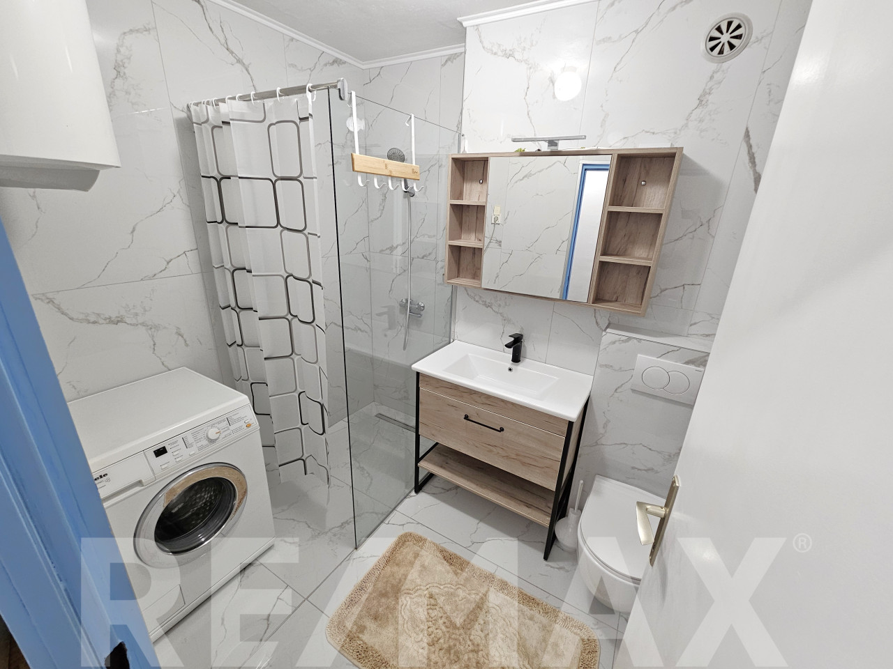 Renoviran dvosoban stan za najam | 66m2 | Obilićevo 3