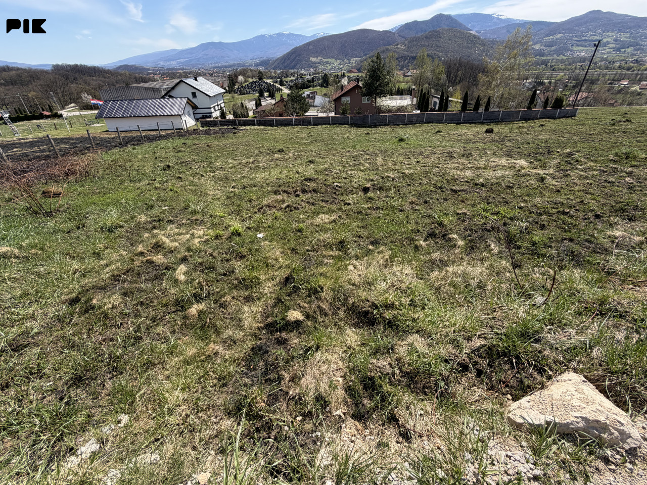 Zemljišta Novi Travnik 1000m2 2